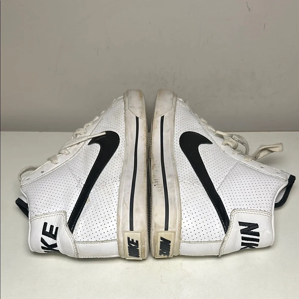Nike sweet classic White and Black High-Top Sneakers